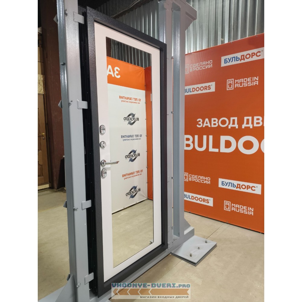 Дверь Бульдорс TERMO MIRROR